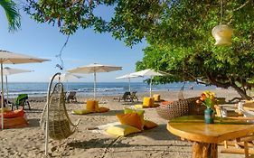 La Dolce Vita - On The Beach - Samara